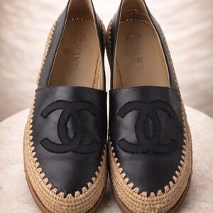 CHANEL Black Leather CC Espadrilles Flats SIZE 11| Classic Logo | Made in Spain